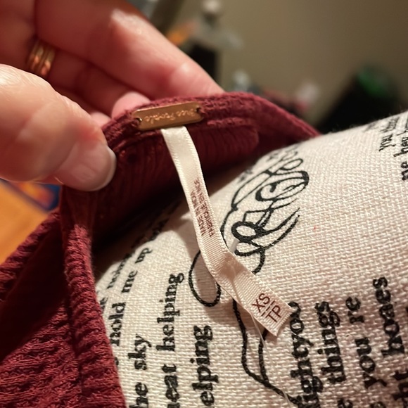 Free People Little Unruly Top NWT Size XS - Picture 7 of 7